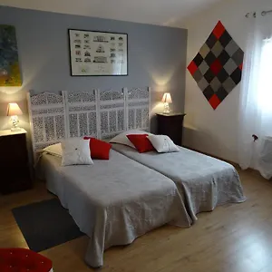 Couette-café Une En Ville, Savigneux (Loire)
